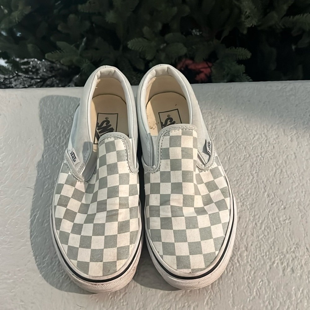 Vans Grey and White Checkered Low-Tops in Size 5
